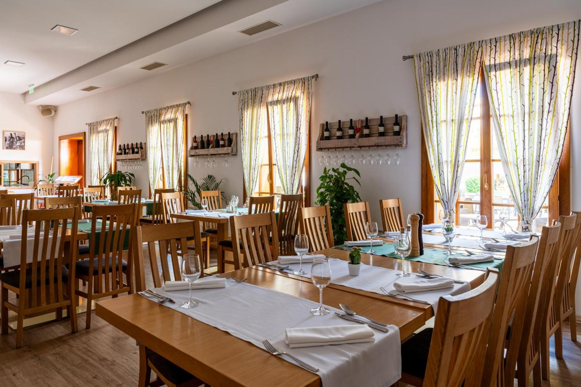 Bed&Breakfast Vinarija Coner Бьеловар Экстерьер фото